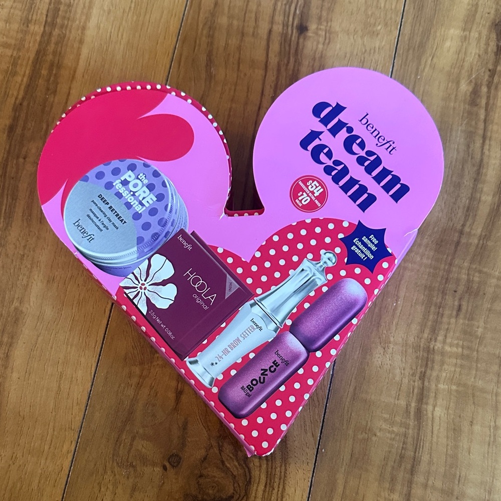 Benefit Dream Team Set  NEW- Pink and Red